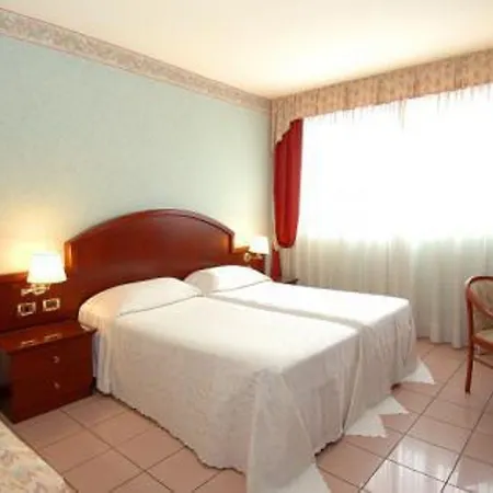 Venice Palace Hotel 4*