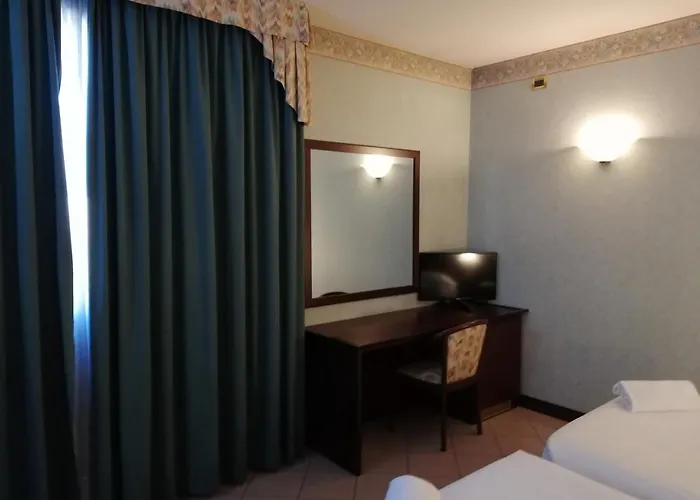 Ξενοδοχείο Venice Palace 4*